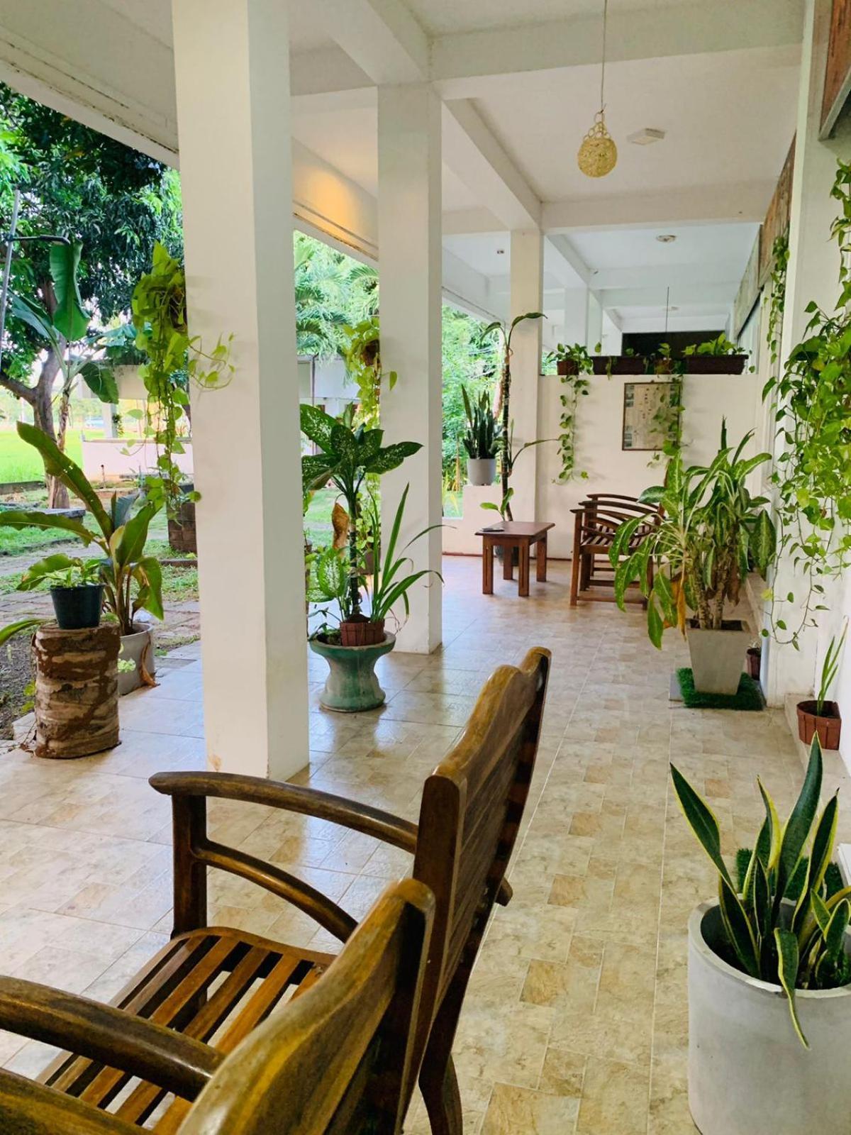 Thisara Guest House Полоннарува Экстерьер фото